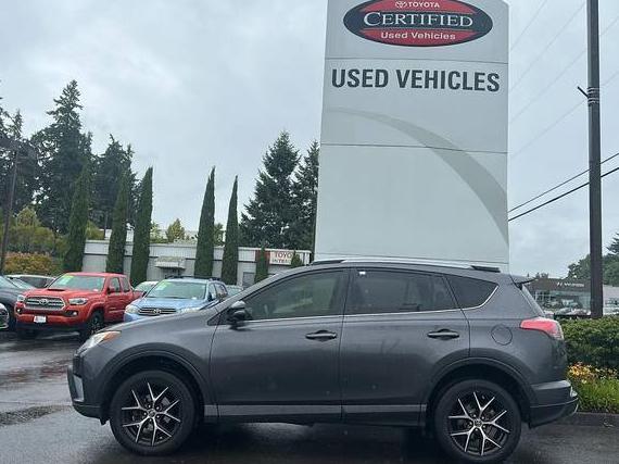 TOYOTA RAV4 2017 JTMJFREV9HJ713707 image