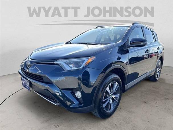 TOYOTA RAV4 2017 JTMRFREV8HJ132735 image