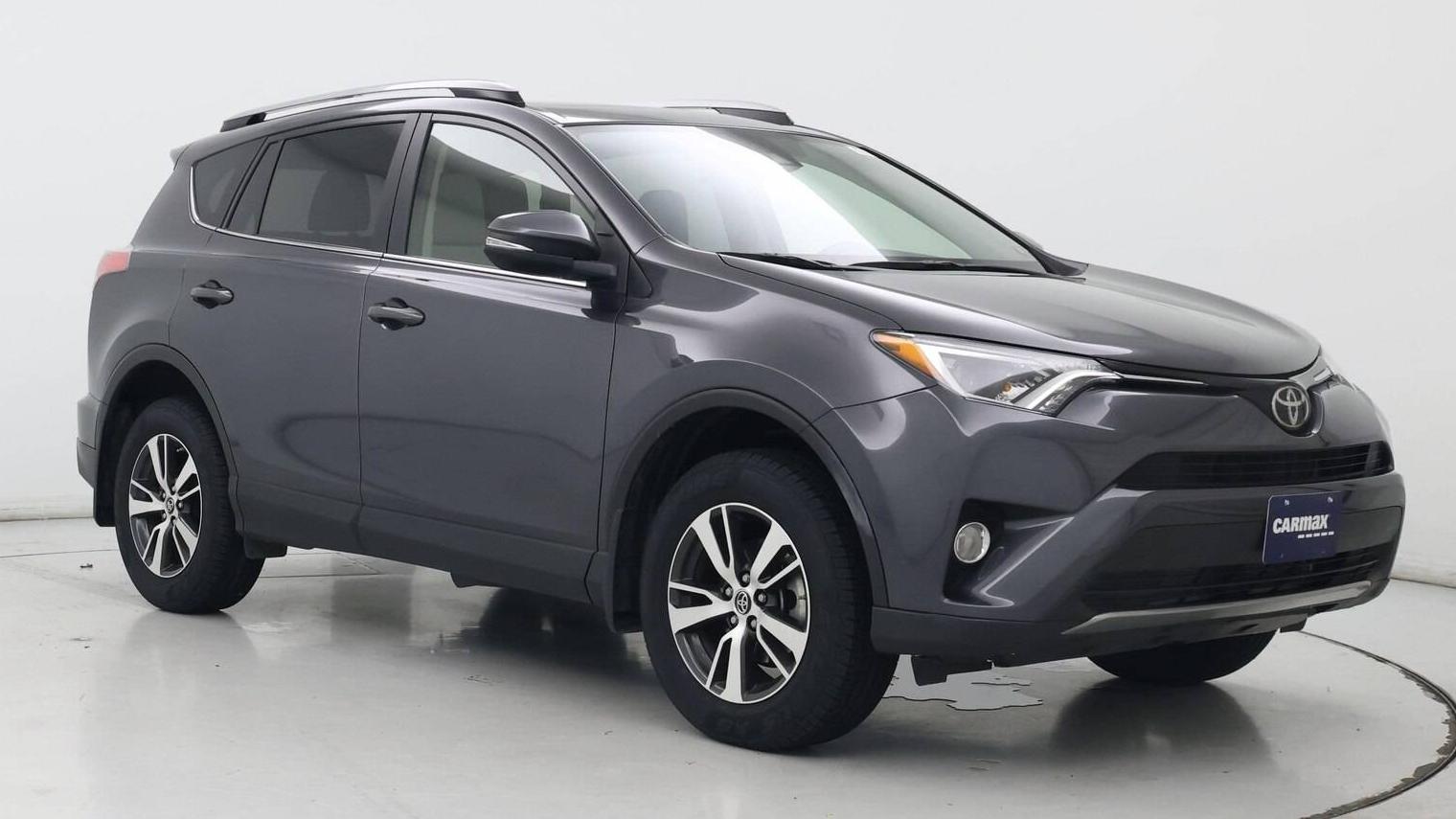 TOYOTA RAV4 2017 JTMWFREV6HJ126760 image