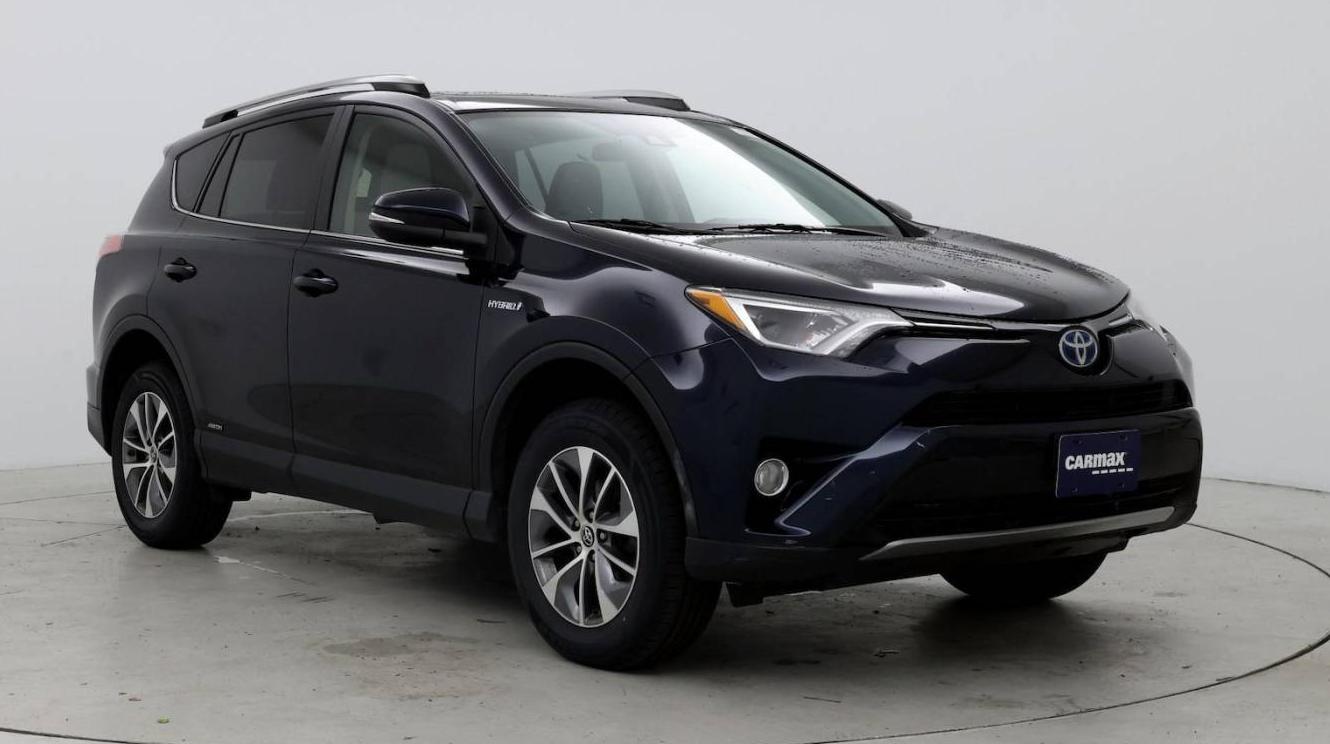 TOYOTA RAV4 2017 JTMRJREVXHD086256 image