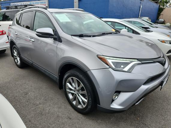 TOYOTA RAV4 2017 2T3DFREV5HW671826 image