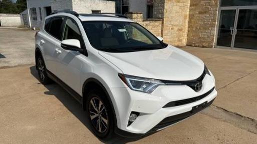 TOYOTA RAV4 2017 JTMWFREV6HD108127 image