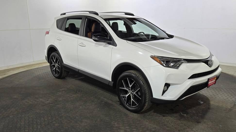 TOYOTA RAV4 2017 JTMJFREV9HD208944 image