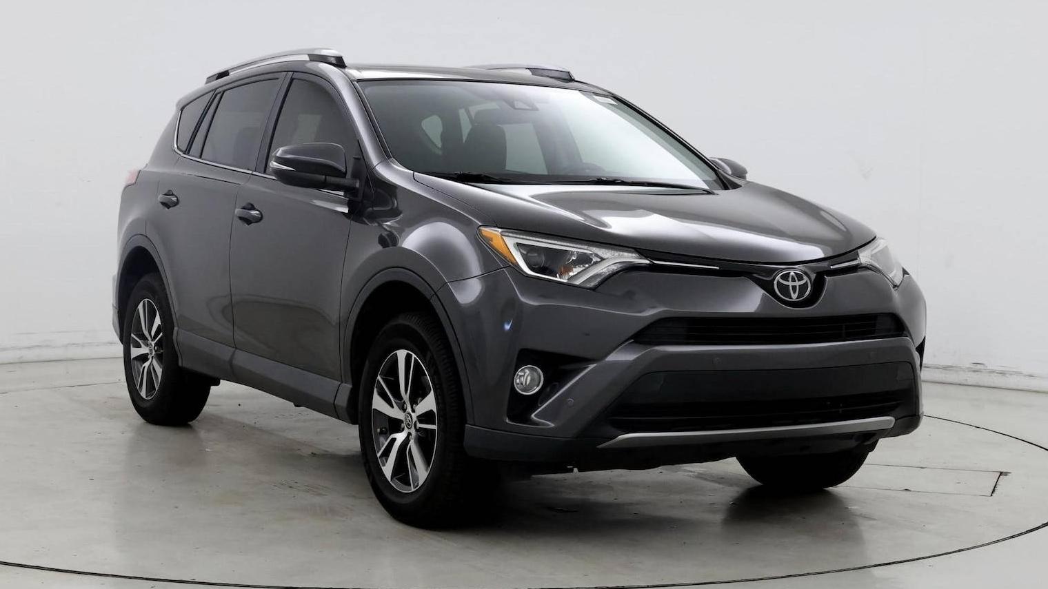 TOYOTA RAV4 2017 JTMWFREV6HJ142375 image