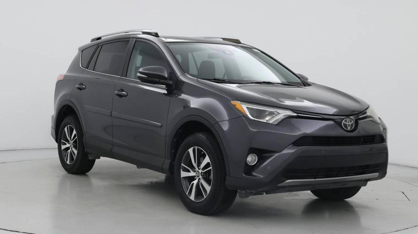 TOYOTA RAV4 2017 JTMWFREV0HJ141383 image