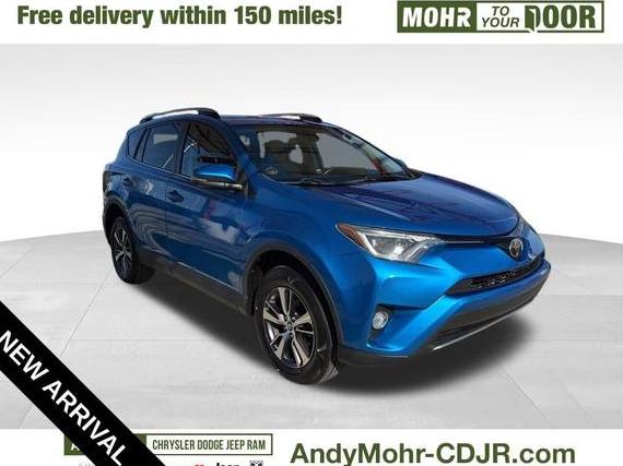 TOYOTA RAV4 2017 2T3RFREV0HW611796 image