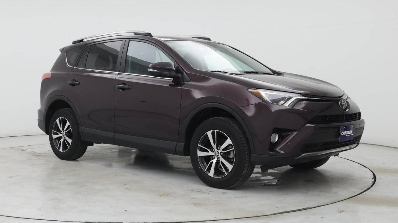 TOYOTA RAV4 2017 2T3RFREV7HW685104 image