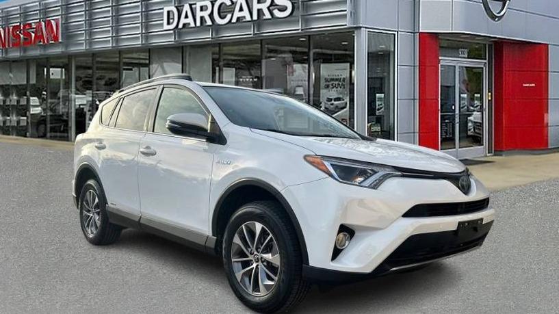 TOYOTA RAV4 2017 JTMRJREV1HD074240 image