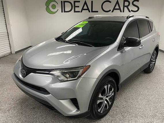 TOYOTA RAV4 2017 2T3ZFREV9HW381143 image