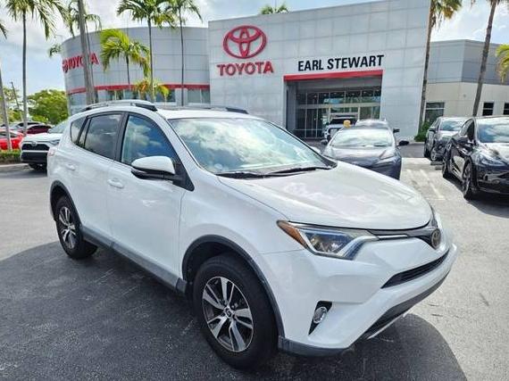 TOYOTA RAV4 2017 2T3WFREVXHW330446 image