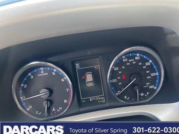 TOYOTA RAV4 2017 2T3DFREV6HW650757 image