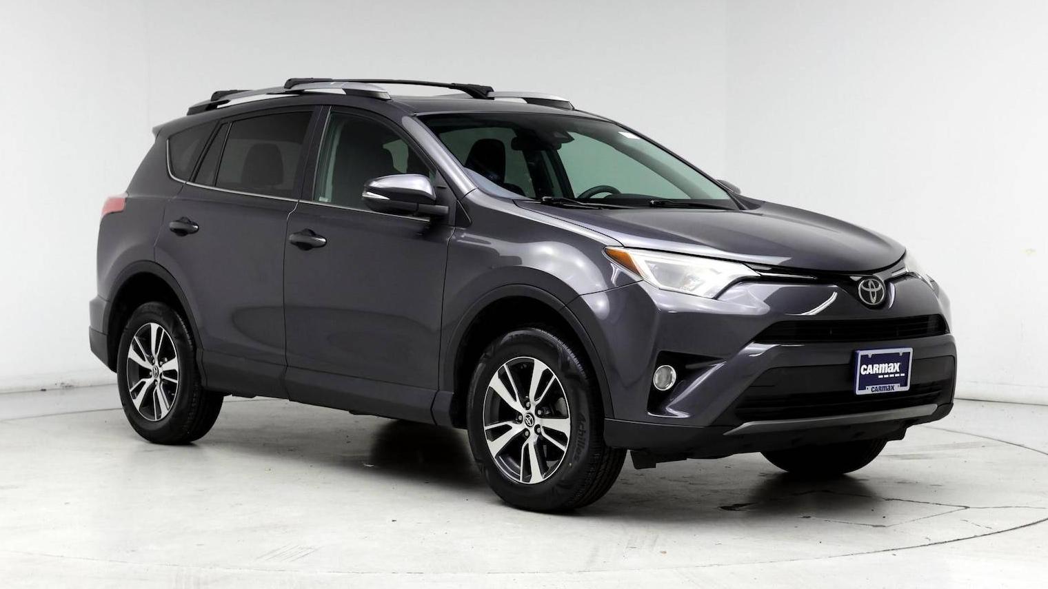 TOYOTA RAV4 2017 2T3RFREV7HW639921 image