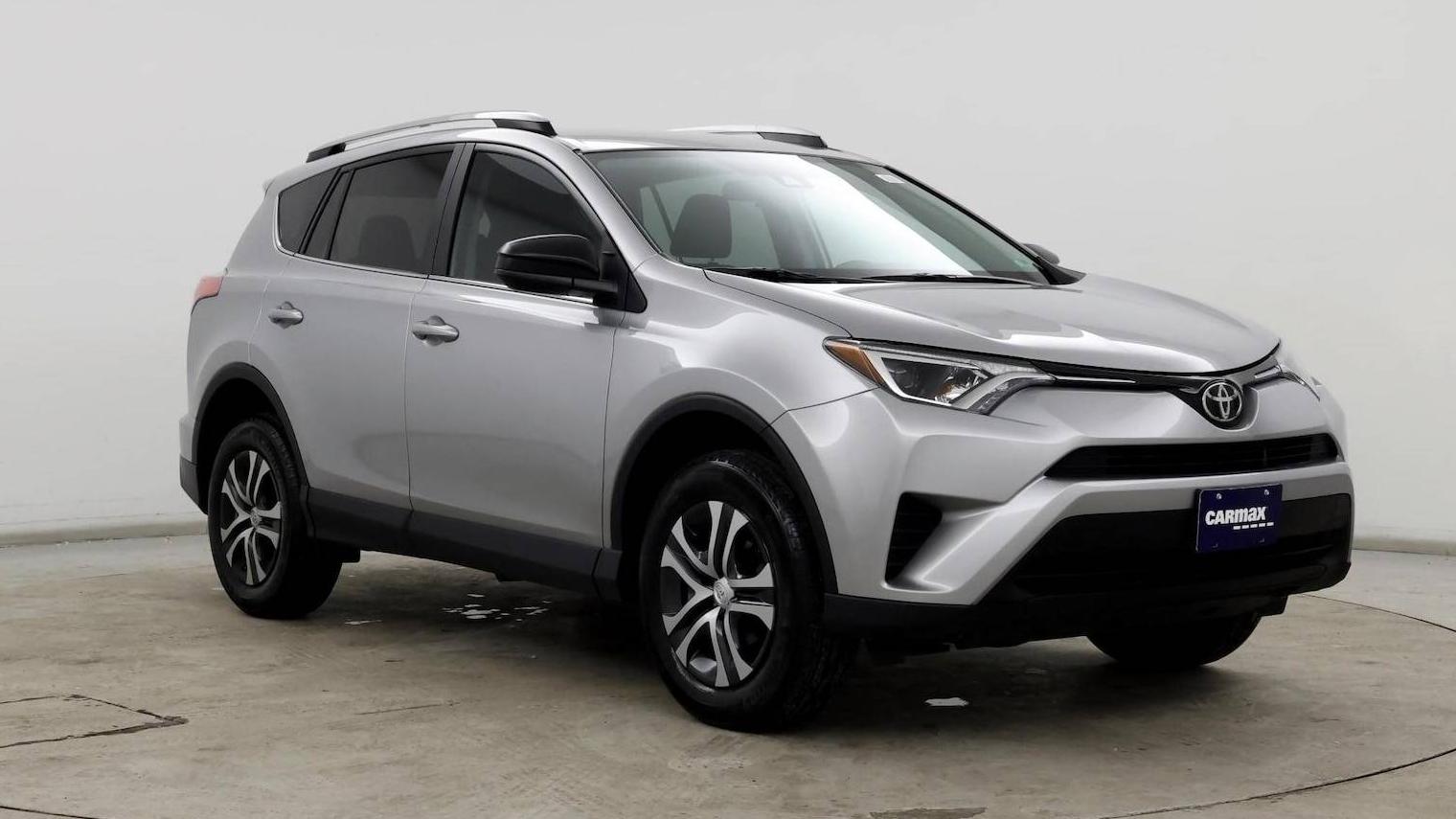 TOYOTA RAV4 2017 2T3ZFREV8HW361157 image