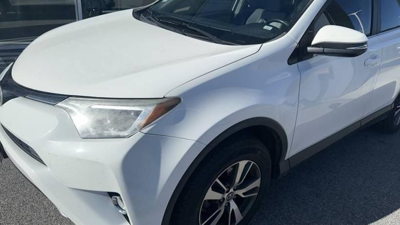 TOYOTA RAV4 2017 JTMWFREV0HJ138659 image