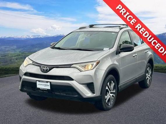 TOYOTA RAV4 2017 2T3BFREV5HW624805 image