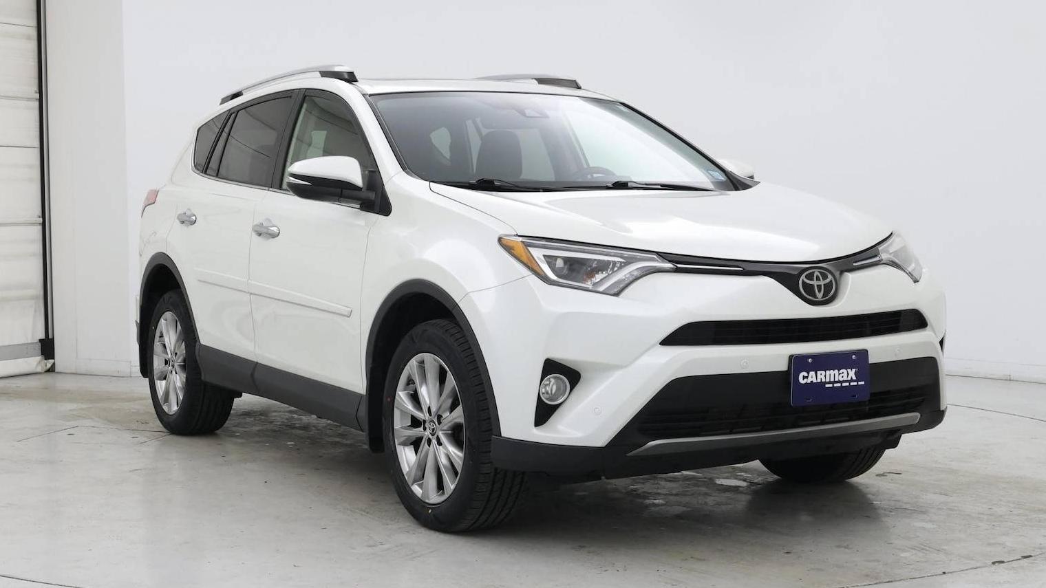 TOYOTA RAV4 2017 JTMDFREV2HD208863 image