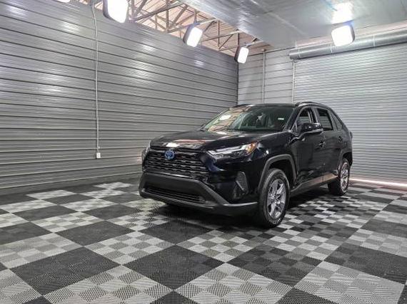 TOYOTA RAV4 2024 JTMRWRFV5RD259750 image