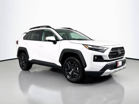 TOYOTA RAV4 2024 2T3J1RFV2RW464182 image