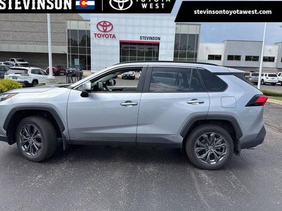 TOYOTA RAV4 2024 JTMD6RFV2RD130066 image