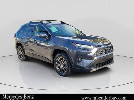 TOYOTA RAV4 2024 JTMD6RFV6RD127655 image