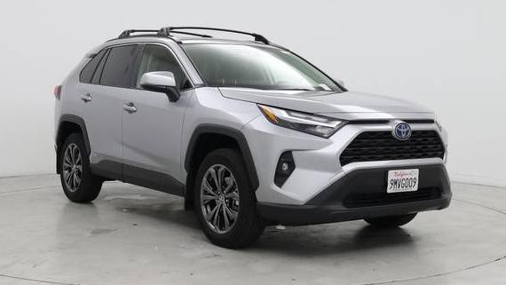 TOYOTA RAV4 2024 JTMB6RFV4RD137835 image