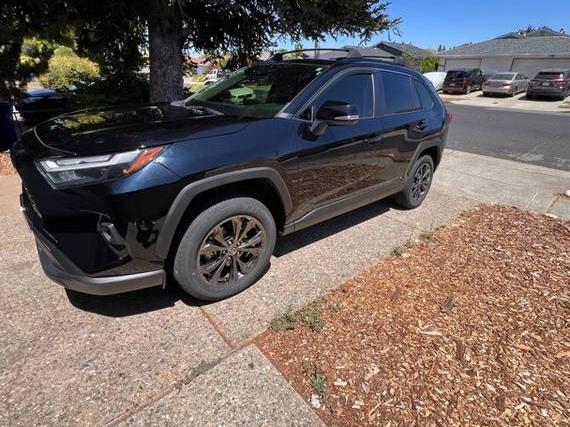 TOYOTA RAV4 2024 JTMB6RFV8RD124571 image