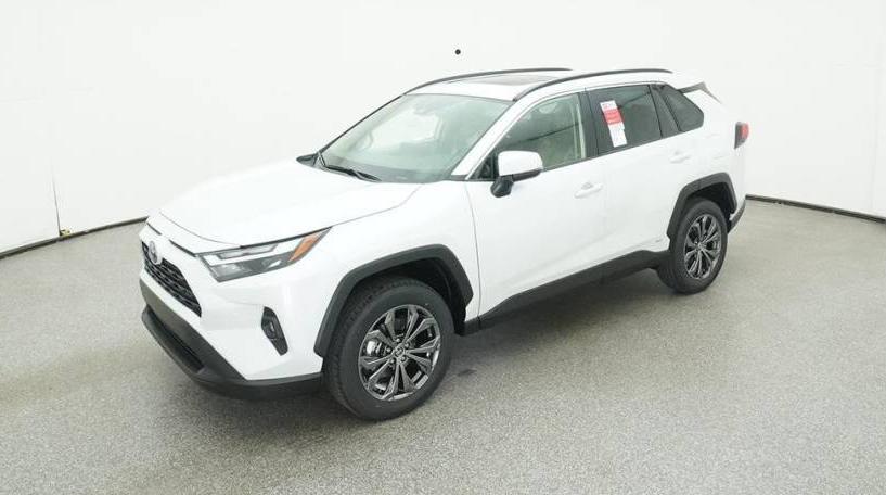 TOYOTA RAV4 2024 JTMB6RFV7RJ058614 image