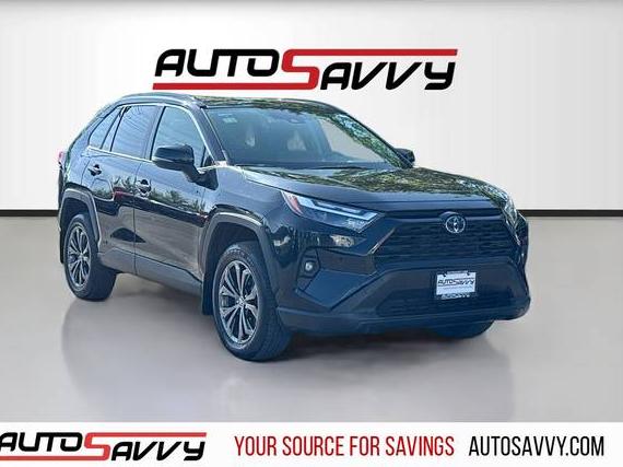 TOYOTA RAV4 2024 JTMB6RFV0RD126685 image