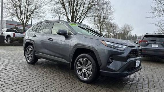 TOYOTA RAV4 2024 JTMB6RFV9RD126670 image