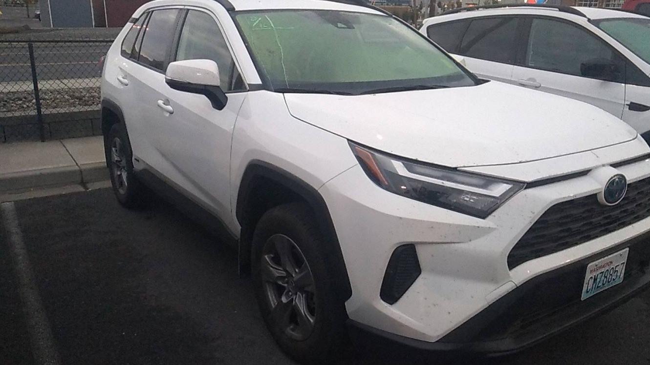 TOYOTA RAV4 2024 JTMMWRFV2RD236257 image