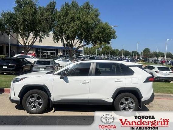 TOYOTA RAV4 2024 2T3LWRFV1RW214684 image
