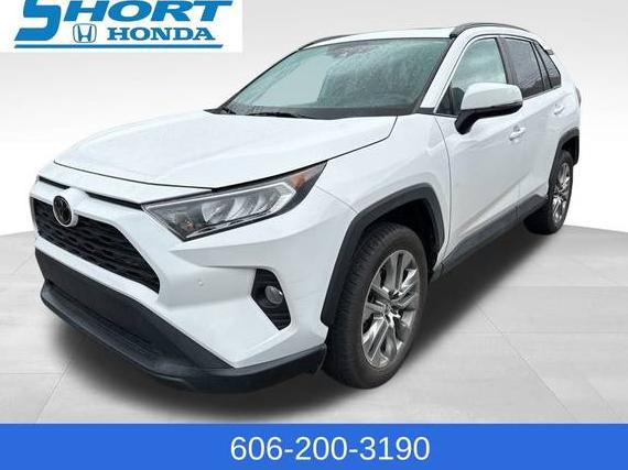 TOYOTA RAV4 2020 2T3A1RFV4LC066416 image