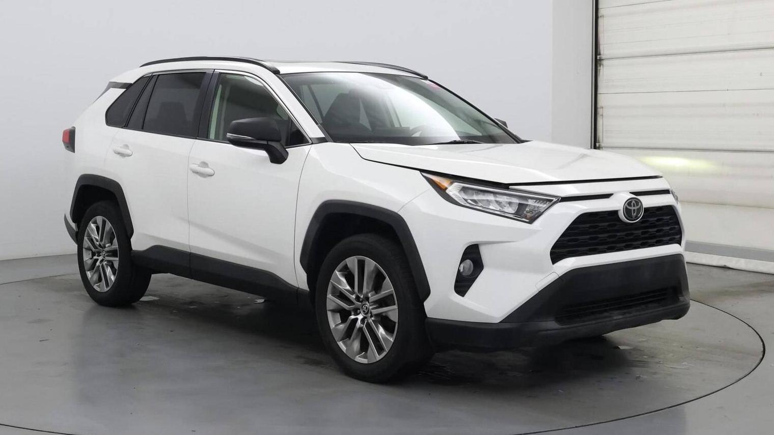 TOYOTA RAV4 2020 JTMC1RFV9LD518588 image