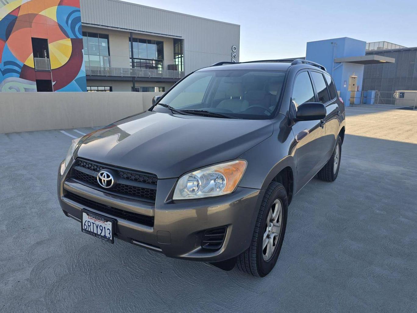 TOYOTA RAV4 2011 2T3KF4DV3BW071647 image