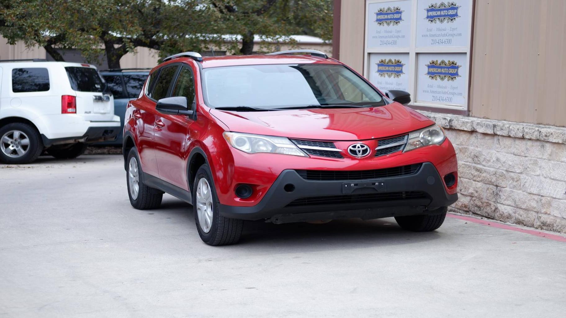 TOYOTA RAV4 2015 JTMZFREV8FJ032891 image