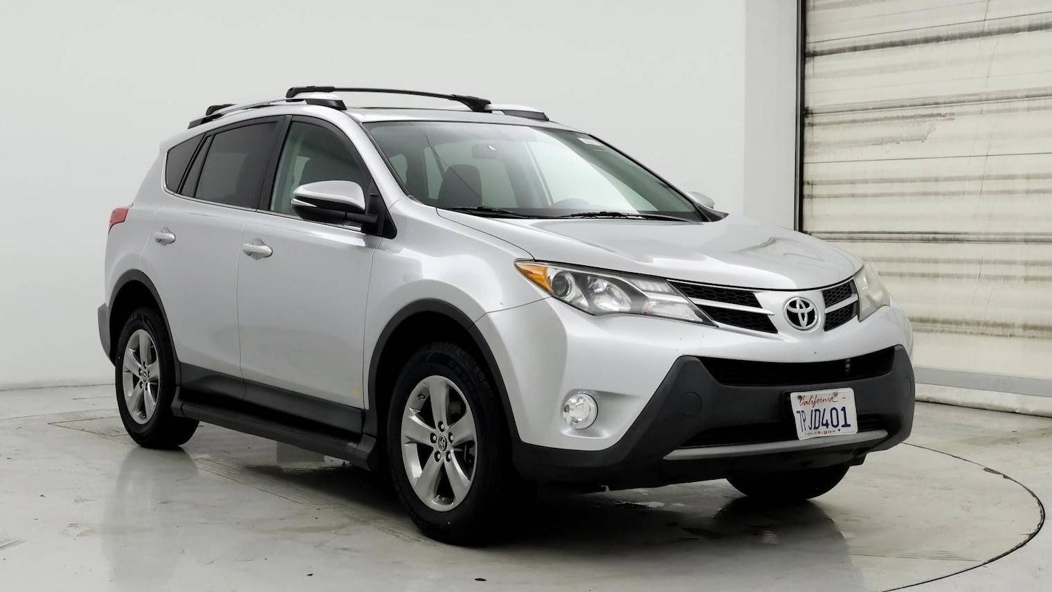 TOYOTA RAV4 2015 JTMWFREV9FD079946 image