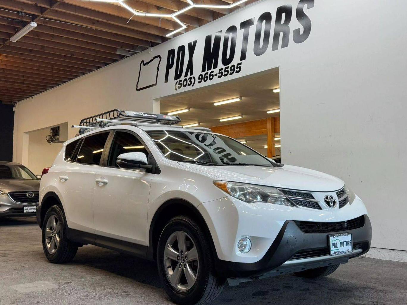 TOYOTA RAV4 2015 2T3RFREV9FW265843 image