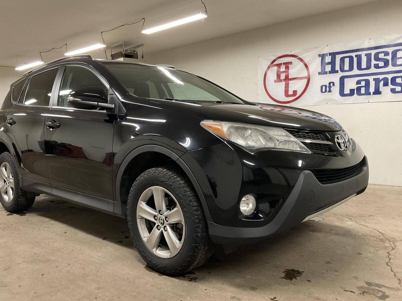 TOYOTA RAV4 2015 2T3RFREV7FW285802 image