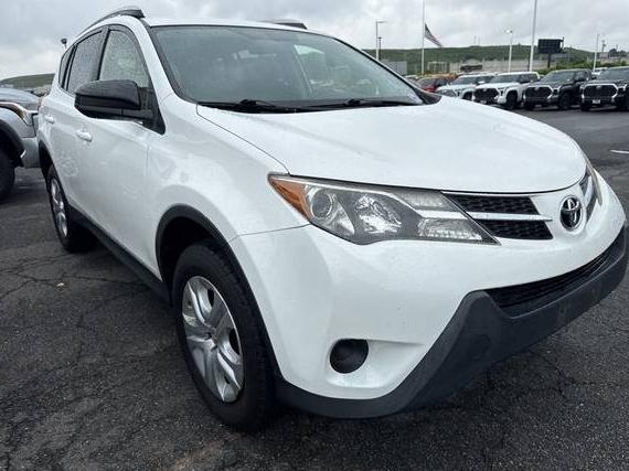 TOYOTA RAV4 2015 JTMBFREV9FJ041438 image