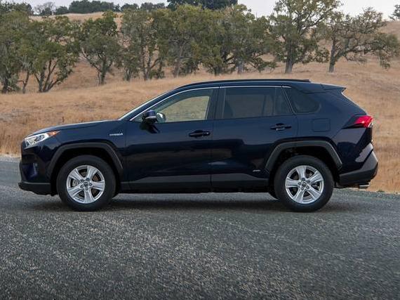 TOYOTA RAV4 2022 JTMB6RFV0ND070371 image