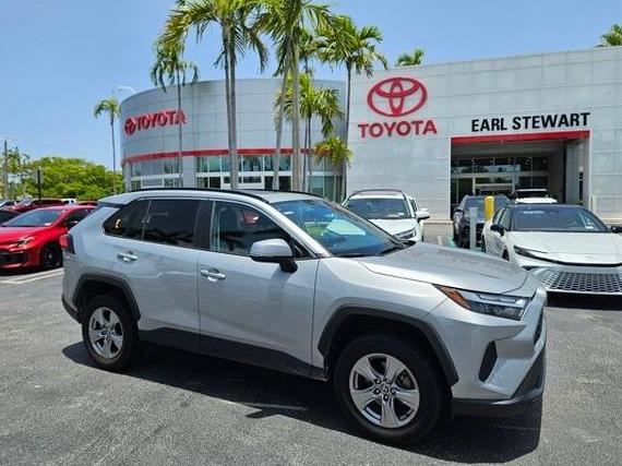 TOYOTA RAV4 2022 2T3W1RFV7NW209026 image