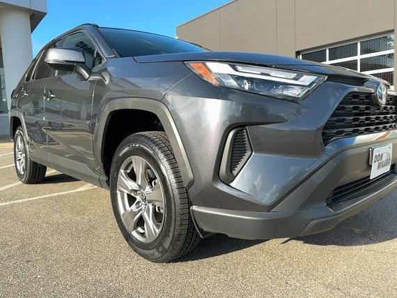 TOYOTA RAV4 2022 JTMRWRFV2ND569042 image