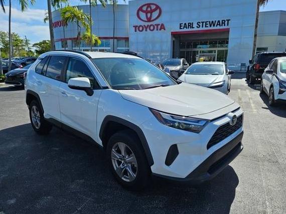 TOYOTA RAV4 2022 2T3P1RFV4NC309008 image