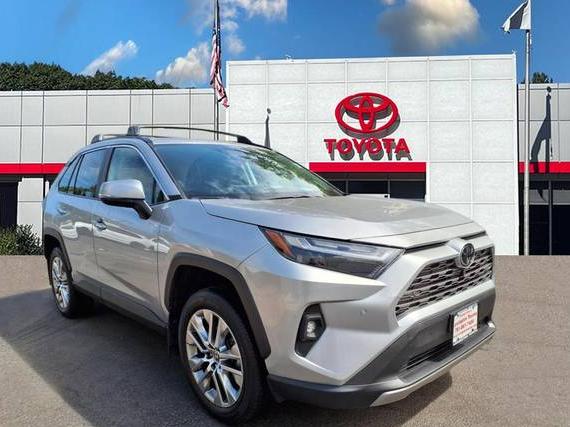 TOYOTA RAV4 2022 2T3N1RFV5NC301538 image
