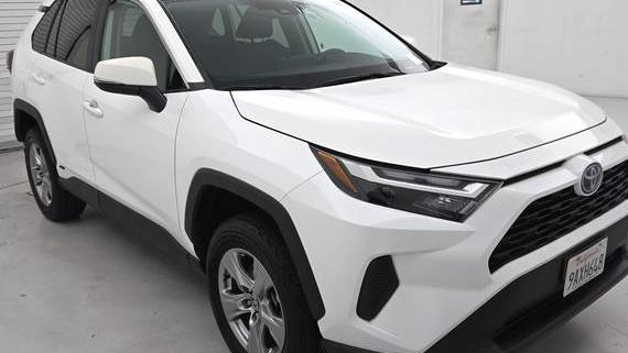 TOYOTA RAV4 2022 2T3RWRFV4NW135028 image