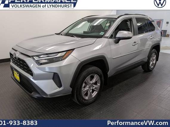 TOYOTA RAV4 2022 2T3P1RFV2NW321317 image