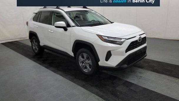 TOYOTA RAV4 2022 2T3P1RFV2NC274887 image