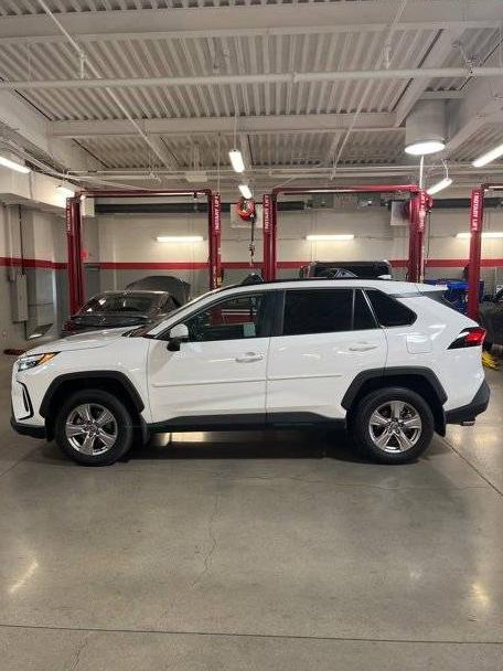 TOYOTA RAV4 2022 2T3W1RFV0NC198517 image