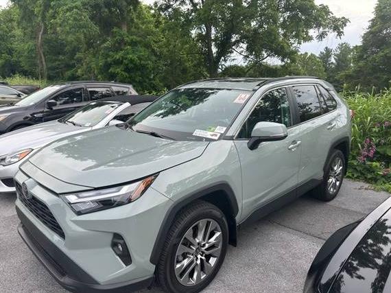 TOYOTA RAV4 2022 2T3A1RFV5NW261698 image