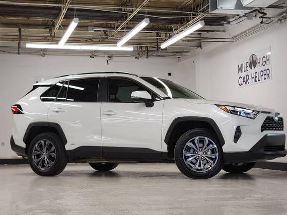 TOYOTA RAV4 2022 JTMB6RFV6ND529760 image